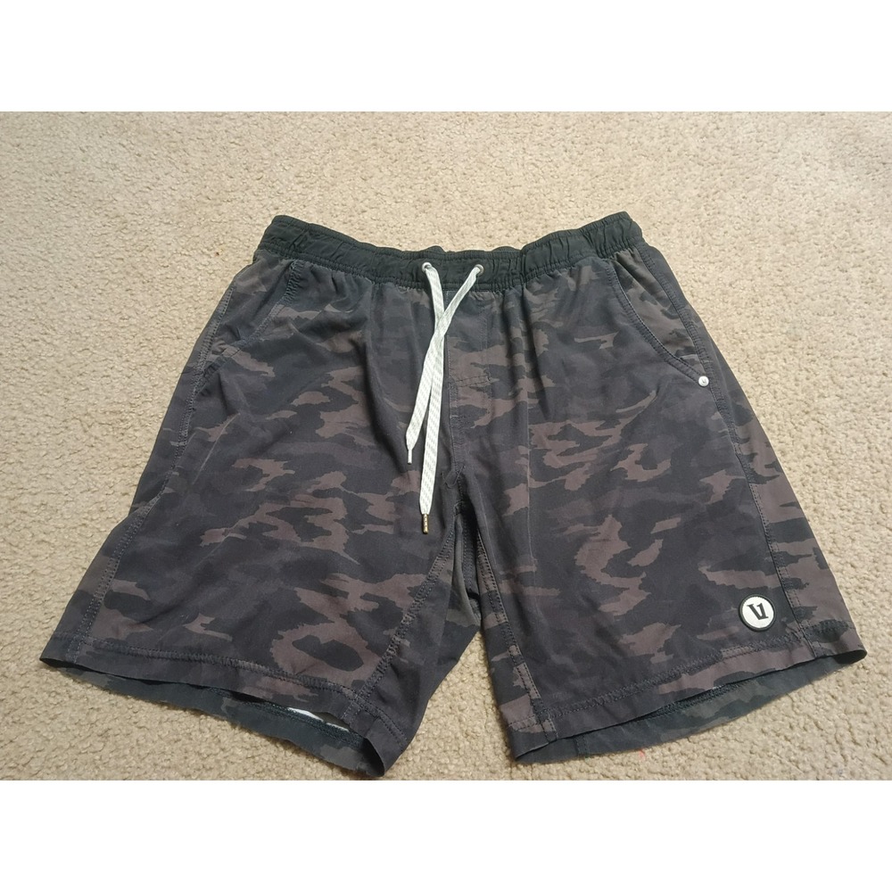 Vuori Kore Shorts Mens L Camo Lined 7" Inseam Stretch Athletic Performance